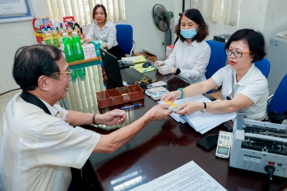 Bảo hiểm x&atilde; hội Việt Nam th&ocirc;ng b&aacute;o quan trọng tới tất cả người d&acirc;n li&ecirc;n quan đến lương hưu - Ảnh 2.