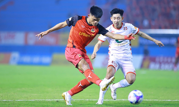 Lucao lập hattrick , Ninh B&igrave;nh thắng Hải Ph&ograve;ng 4 - 1 tại V . League 2026 - Ảnh 2.