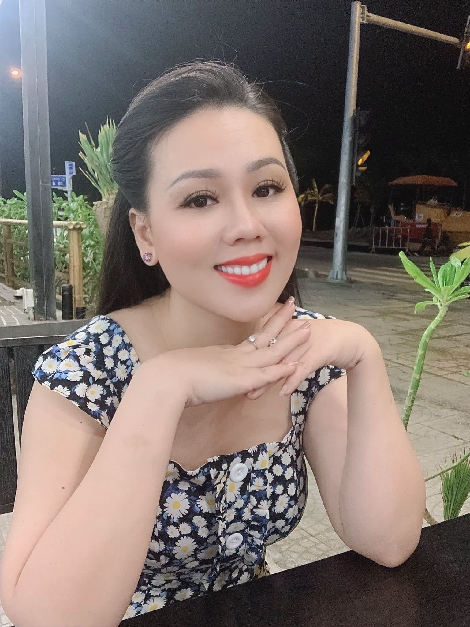 Nữ ca sĩ qu&ecirc; Ki&ecirc;n Giang tr&uacute;ng 160 tờ v&eacute; số - Ảnh 2.