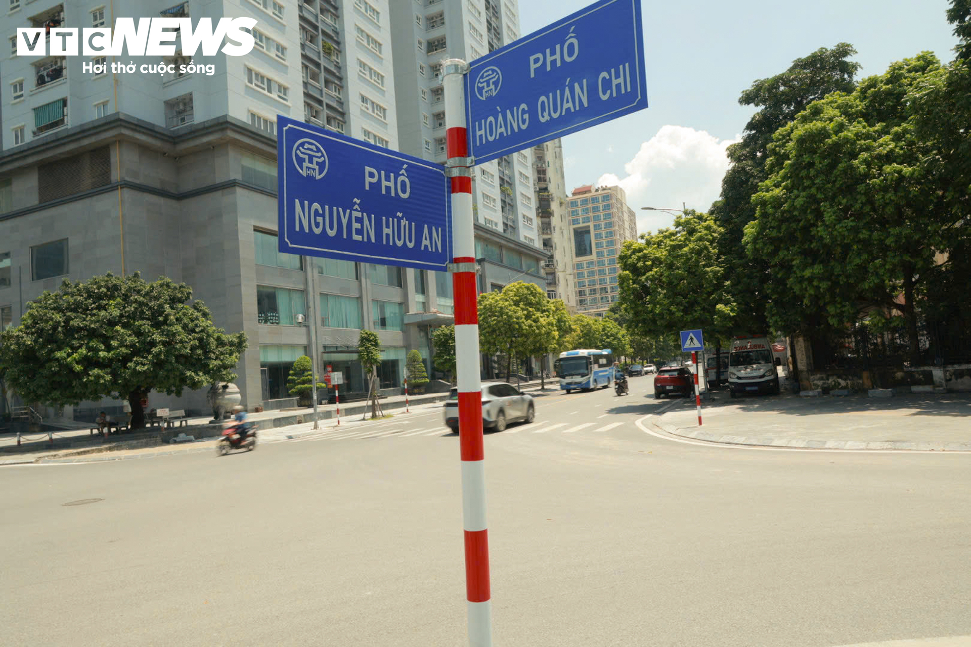 Phố Nguyễn Hữu An: Tuyến đường lịch sử b&ecirc;n C&ocirc;ng vi&ecirc;n An h&ograve;a tại Cầu Giấy , H&agrave; Nội - Ảnh 8.