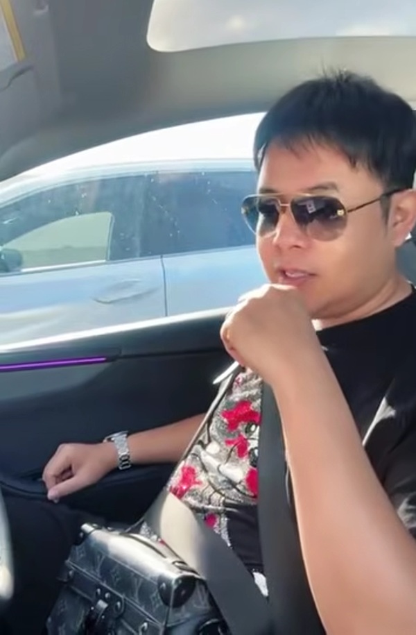 "Cuộc sống ở Mỹ chỉ đơn giản vậy thôi, nghệ sĩ như tôi phải đi mua bánh mì" - Ảnh 2. "Cuộc sống ở Mỹ chỉ đơn giản vậy thôi, nghệ sĩ như tôi phải đi mua bánh mì" - Ảnh 2.