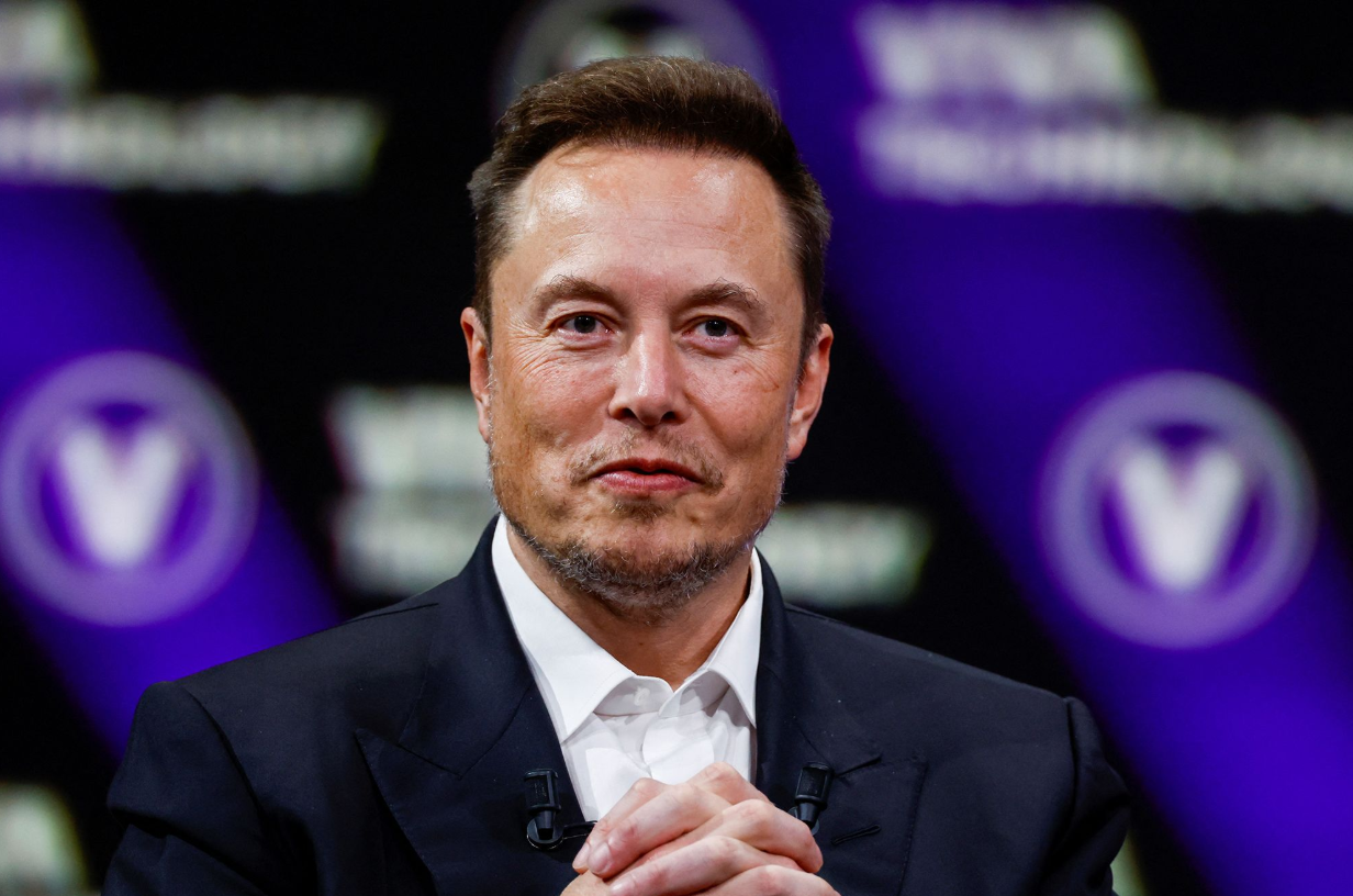 Elon Musk dự đoán 1 tỷ robot hình người sẽ xuất hiện trong 10 năm tới - Ảnh 1. Elon Musk dự đoán 1 tỷ robot hình người sẽ xuất hiện trong 10 năm tới - Ảnh 1.