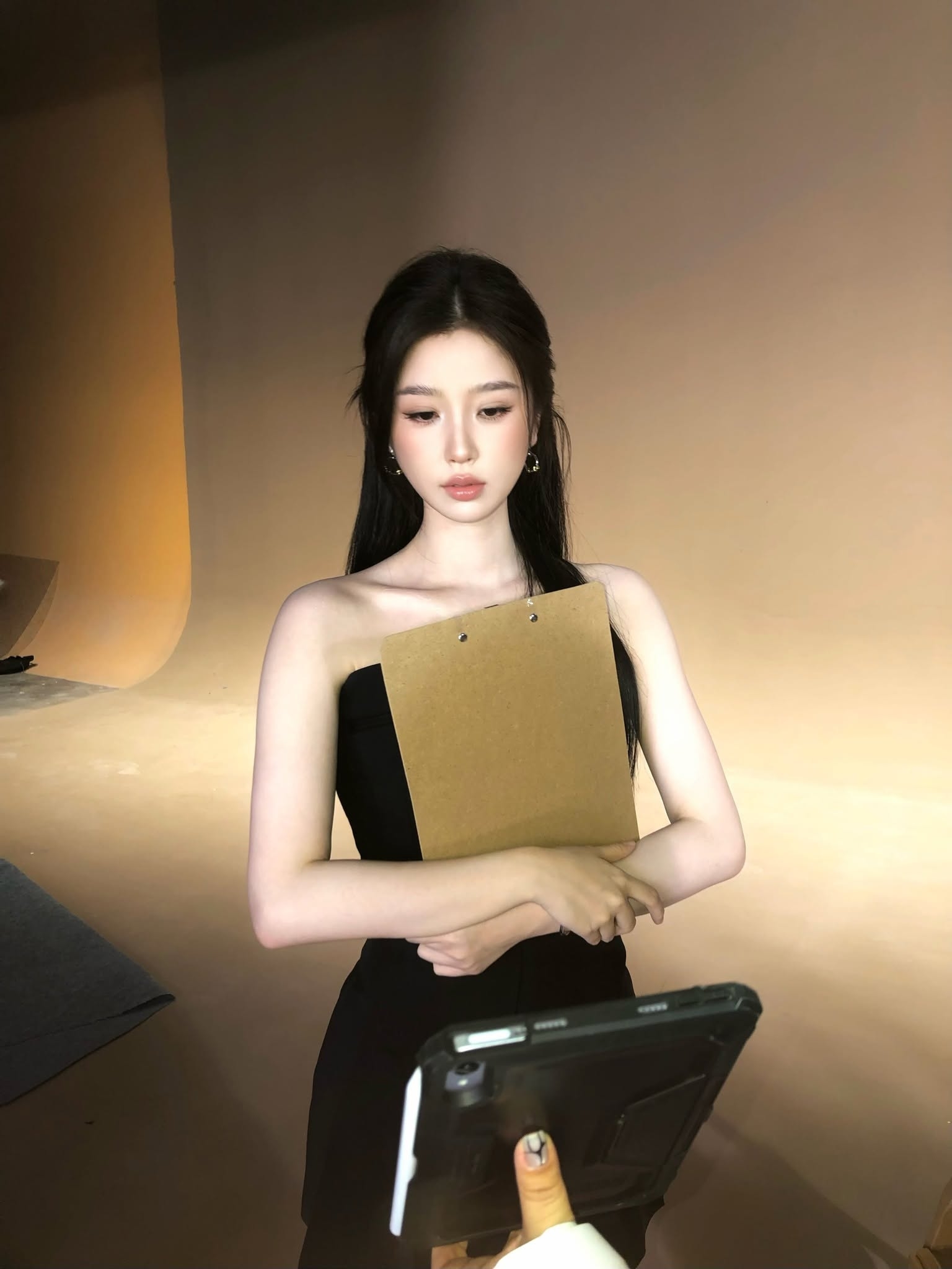Ngu Thư H&acirc;n quyến rũ với bộ ảnh sexy khiến fan mất ngủ Đ&ecirc;m nay - Ảnh 3.