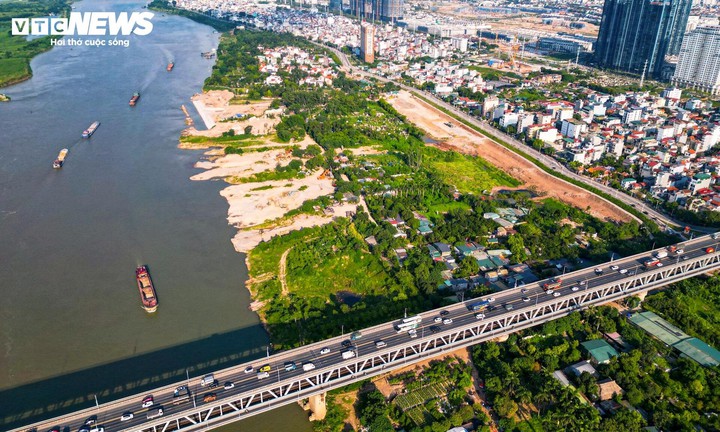 Bồi thường đất H&agrave; Nội gấp đ&ocirc;i quy định cho dự &aacute;n đại lộ s&ocirc;ng Hồng năm 2026 - Ảnh 1.