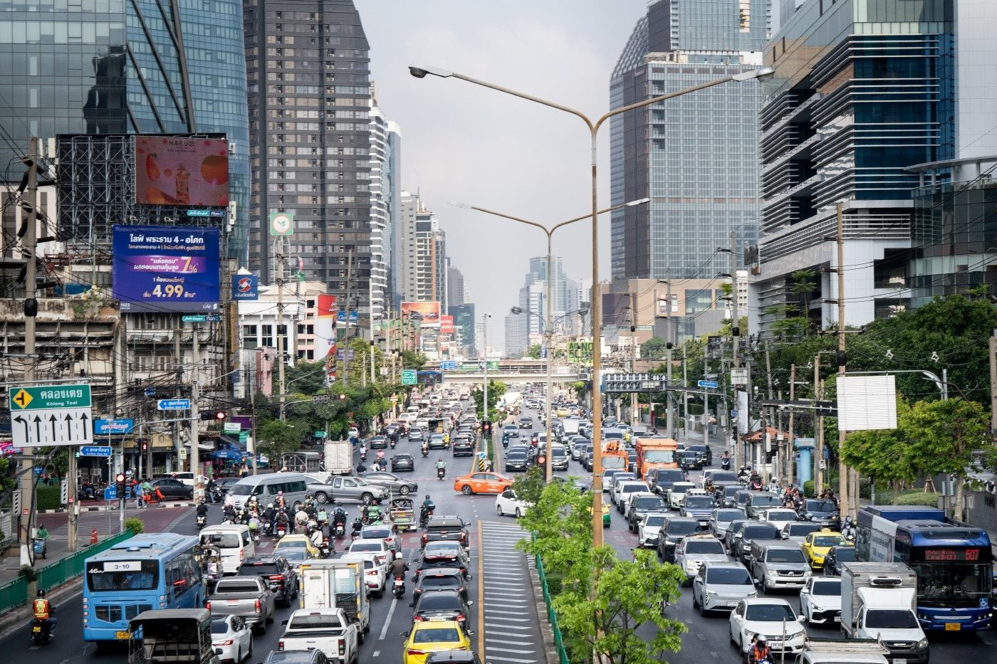 Bất ngờ đảo chiều kinh tế: Việt Nam vượt Philippines, &aacute;p s&aacute;t Th&aacute;i Lan, thu hẹp khoảng c&aacute;ch với Indonesia - Ảnh 3.