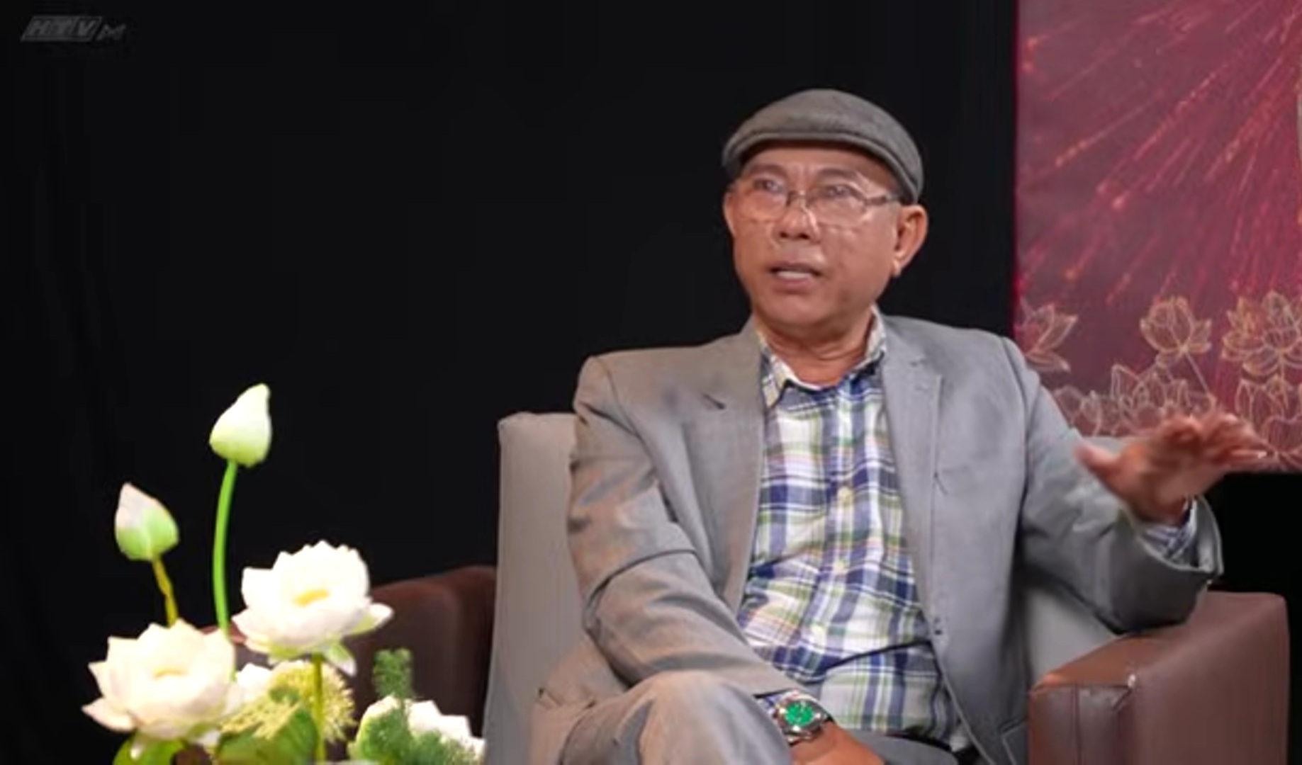 Nam nghệ sĩ 59 tuổi nói thẳng: "Tôi không dám nhận những danh hiệu lớn đó" - Ảnh 1. Nam nghệ sĩ 59 tuổi nói thẳng: "Tôi không dám nhận những danh hiệu lớn đó" - Ảnh 1.