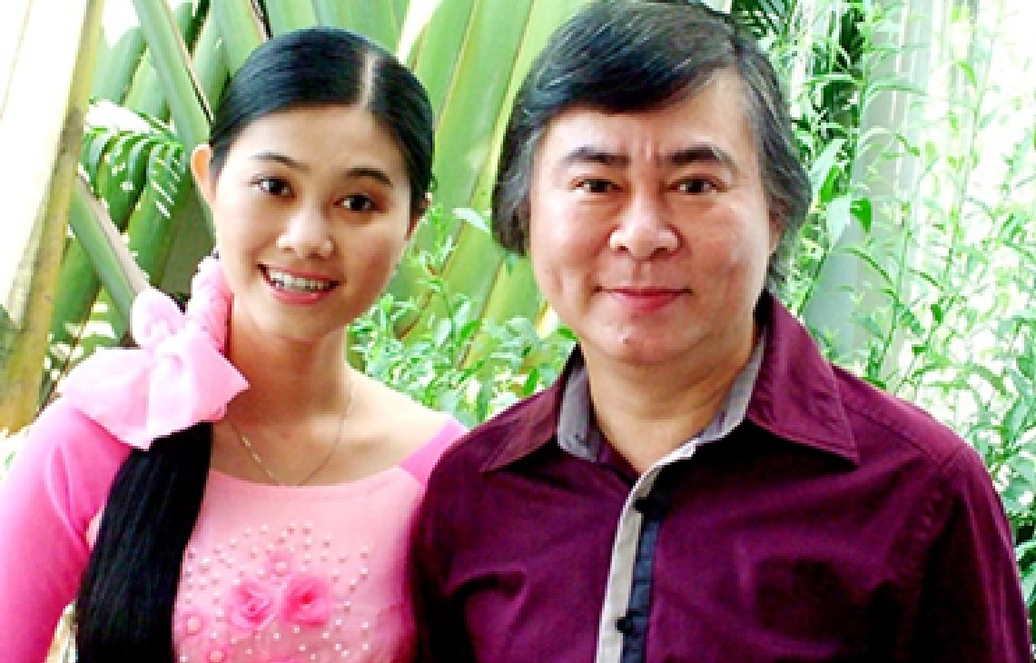 Nữ NSND miền Nam 45 tuổi: "Thấy ba bị đ&aacute;nh ở s&acirc;n khấu, t&ocirc;i muốn chạy ra &ocirc;m" - Ảnh 1.