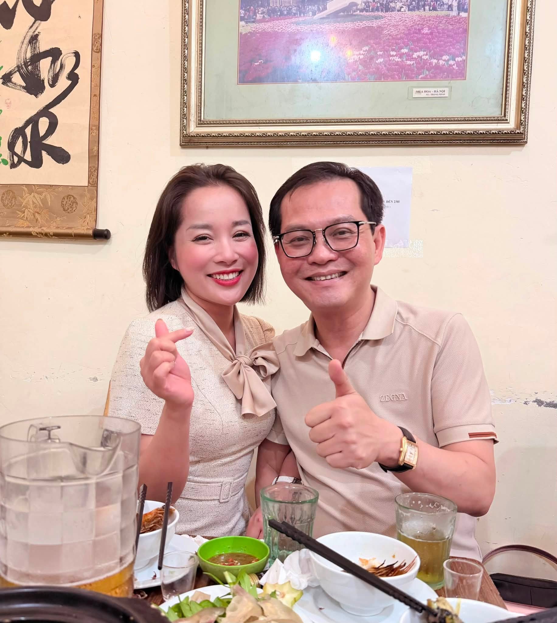 Nữ chính "Nhật ký Vàng Anh" thân thiết bên Giám đốc Nhà hát Kịch Hà Nội và loạt sao Việt - Ảnh 3. Nữ chính "Nhật ký Vàng Anh" thân thiết bên Giám đốc Nhà hát Kịch Hà Nội và loạt sao Việt - Ảnh 3.