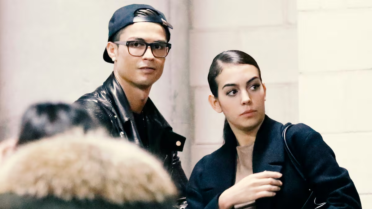 H&agrave;nh tr&igrave;nh 10 năm của Georgina: Từ c&ocirc; g&aacute;i Gucci th&agrave;nh vợ tỷ ph&uacute; Ronaldo - Ảnh 1.