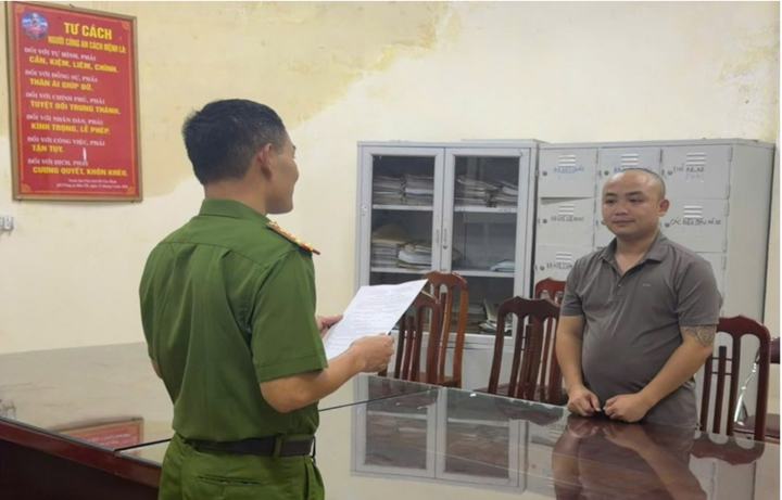 Bắt giữ thanh ni&ecirc;n lừa đảo chiếm đoạt tiền cọc mua lợn để đầu tư Forex - Ảnh 1.