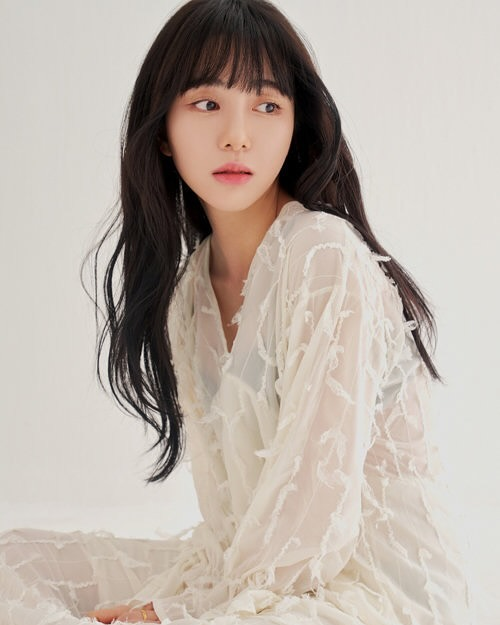 Kwon Mina tố chị gái lừa đảo hàng chục tỷ đồng và ngược đãi mẹ - Ảnh 3. Kwon Mina tố chị gái lừa đảo hàng chục tỷ đồng và ngược đãi mẹ - Ảnh 3.