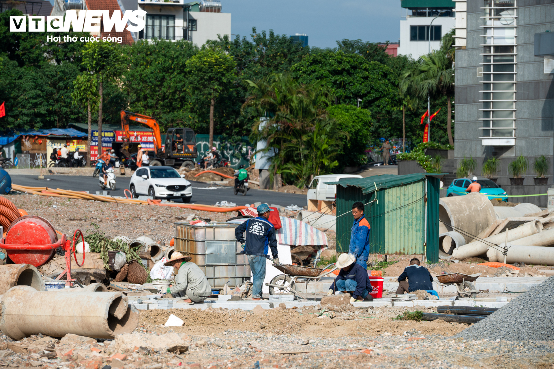 Dự &aacute;n giao th&ocirc;ng H&agrave; Nội: Tuyến đường Đặng Thai Mai rộng 90m b&ecirc;n Hồ T&acirc;y sắp ho&agrave;n thiện - Ảnh 5.