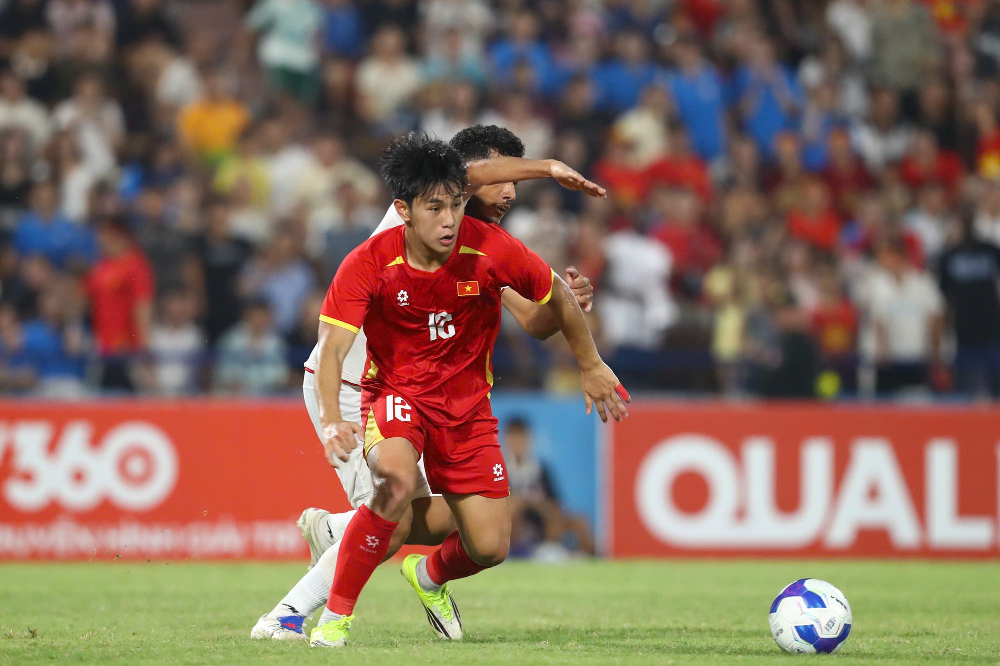 Thực hư thỏa thuận giữa AFC v&agrave; Trung Quốc: Tuyển Việt Nam c&oacute; cơ hội sớm trở lại giải ch&acirc;u &Aacute;? - Ảnh 1.