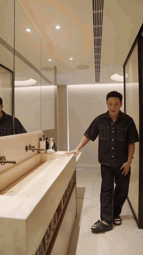 Kh&ocirc;ng gian sống sang trọng của Trấn Th&agrave;nh v&agrave; Hari Won trị gi&aacute; 60 tỷ tại TP . HCM - Ảnh 8.
