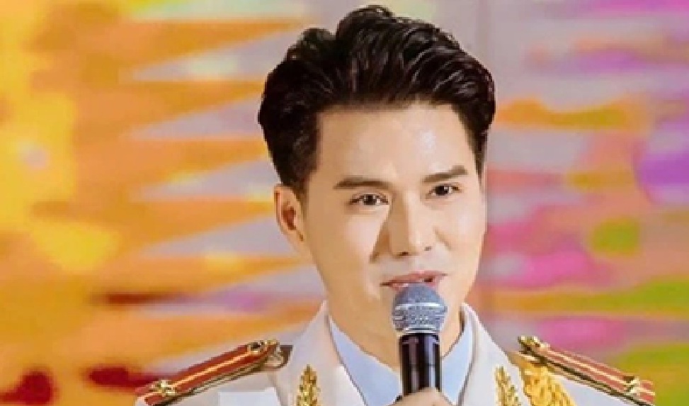 Nam MC 39 tuổi dẫn chương trình tầm cỡ quốc gia nhắc nhở đàn em - Ảnh 2. Nam MC 39 tuổi dẫn chương trình tầm cỡ quốc gia nhắc nhở đàn em - Ảnh 2.