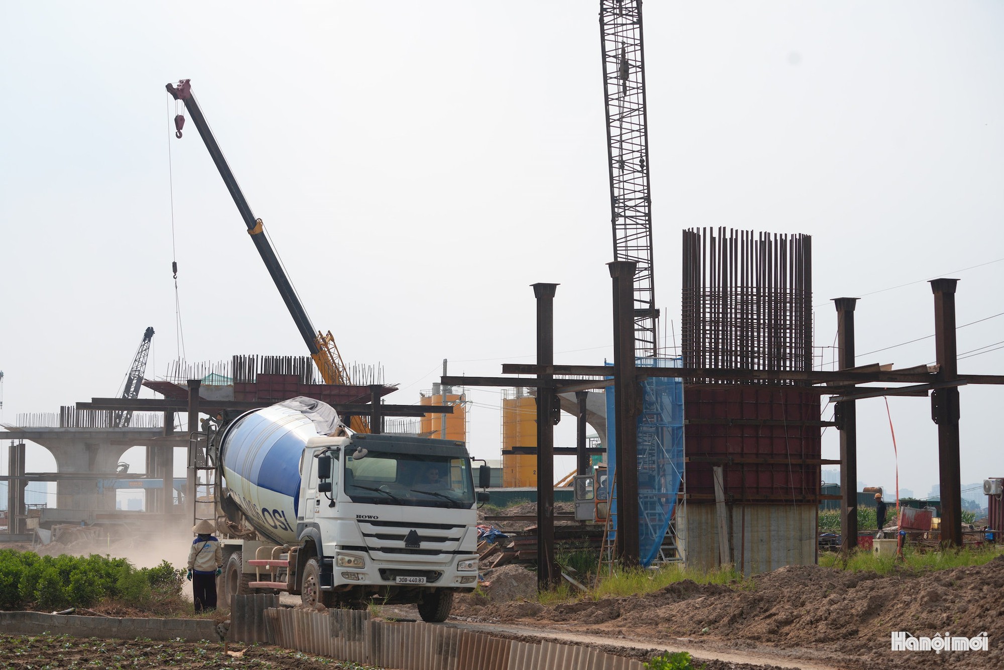 Cầu Ngọc Hồi thi c&ocirc;ng Rầm rộ hướng đến ho&agrave;n th&agrave;nh trước APEC 2027 - Ảnh 10.