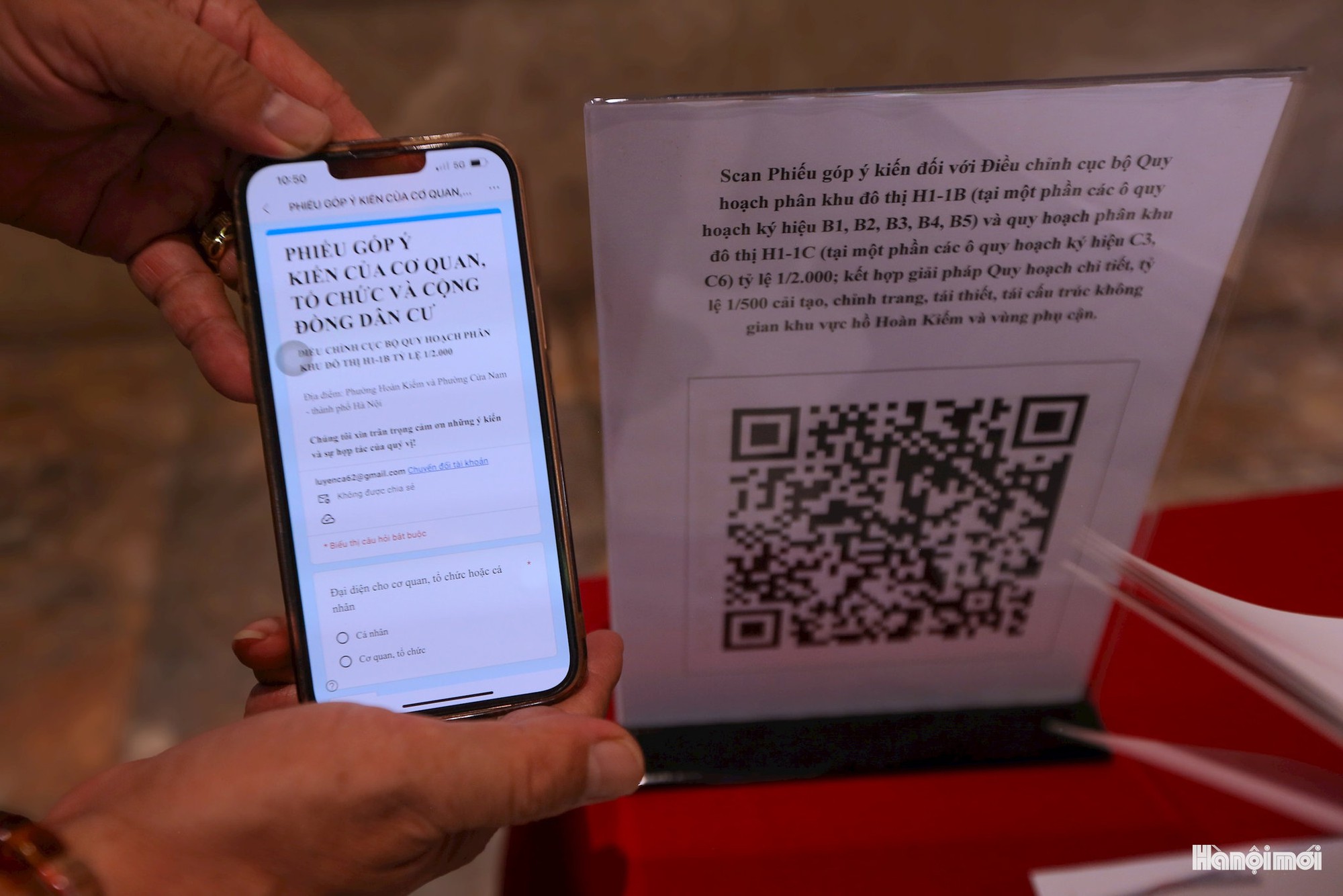 Người d&acirc;n g&oacute;p &yacute; quy hoạch hồ Ho&agrave;n Kiếm qua m&atilde; QR tại phường Ho&agrave;n Kiếm - Ảnh 9.