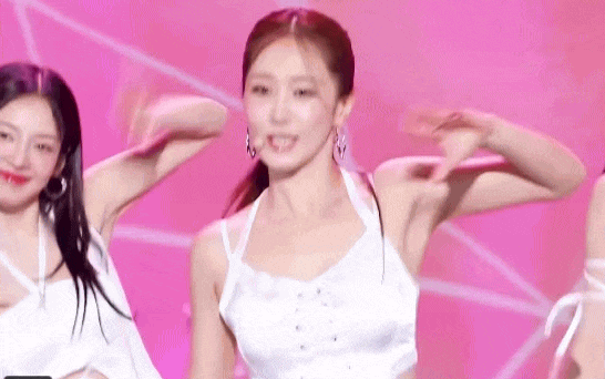 Ngọc trai đen showbiz nhan sắc bừng sáng vẫn chịu cảnh xếp sau mỹ nữ huyền thoại, chưa từng biết xấu là gì - Ảnh 11.