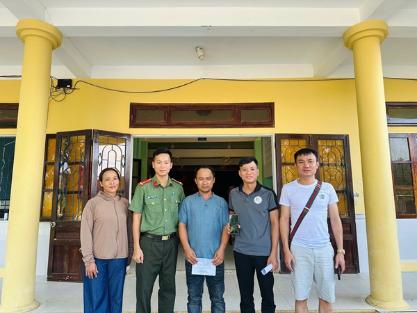 T&agrave;i khoản Nguyễn Hữu Hỹ SN 1992 li&ecirc;n tục ph&aacute;t sinh loạt giao dịch 18 triệu, 165 triệu, 439 triệu đồng: C&ocirc;ng an tiến h&agrave;nh x&aacute;c minh - Ảnh 1.