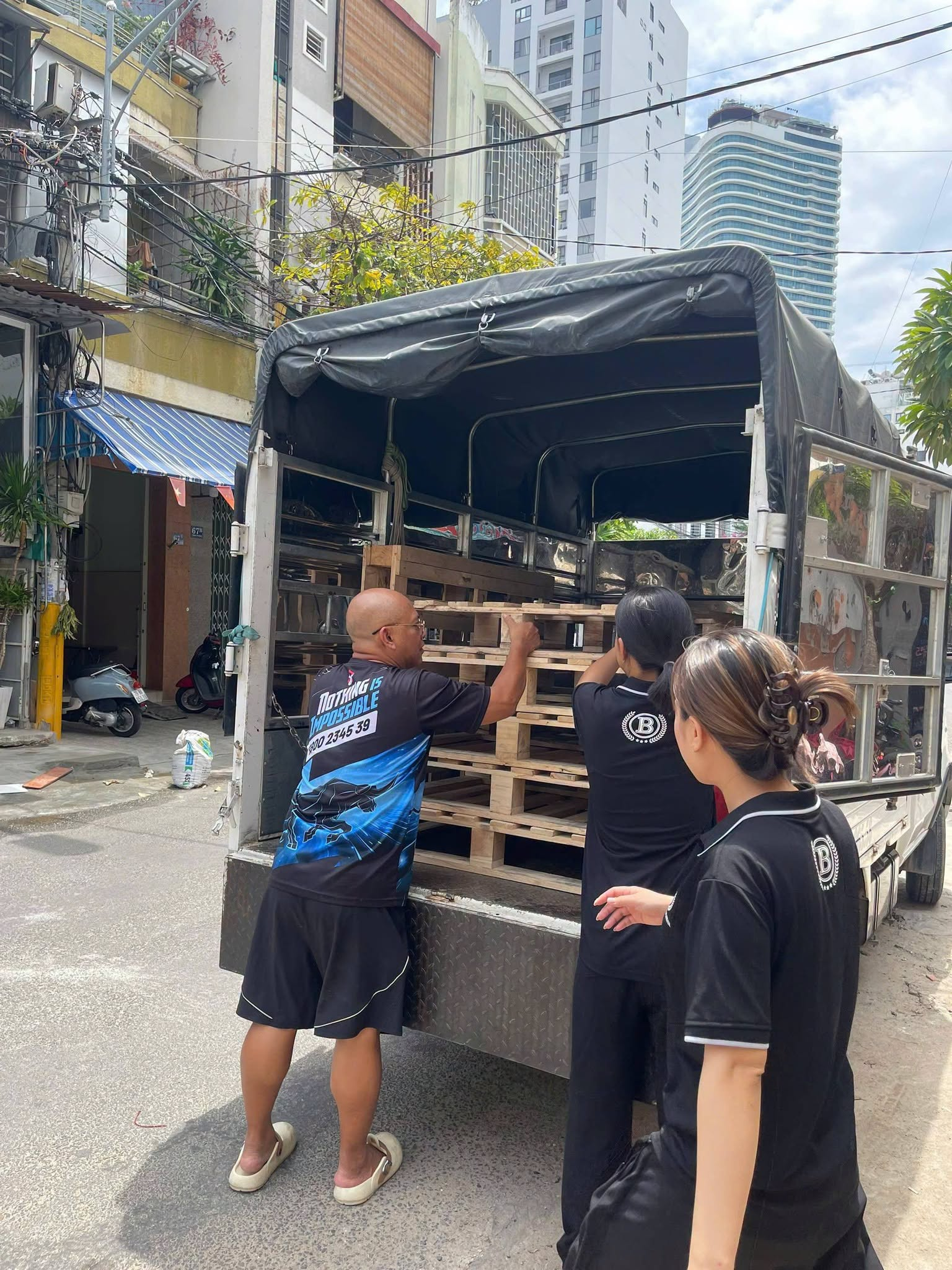 Color Man trở lại với c&ocirc;ng việc mơ ước sau khi ph&aacute; sản tại Nha Trang - Ảnh 4.