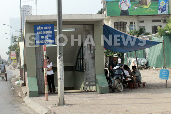 hoang-tan-buon-tham-ham-duong-bo-tai-ha-noi