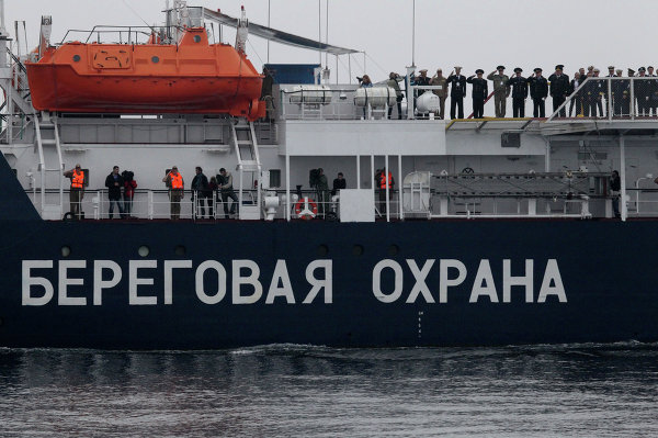 Xem lính biệt kích Nga giải cứu tàu hàng bị khủng bố bắt cóc