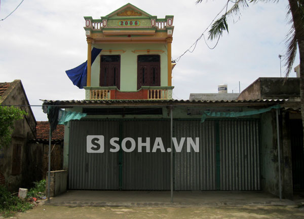 Hiện nay, căn nhà của Thảo tại Xóm 6, xã Nga Yên (Nga Sơn, Thanh Hóa) luôn trong tình trạng đóng cửa im ỉm cả ngày vì chủ nhân đã bỏ trốn khỏi địa phương.