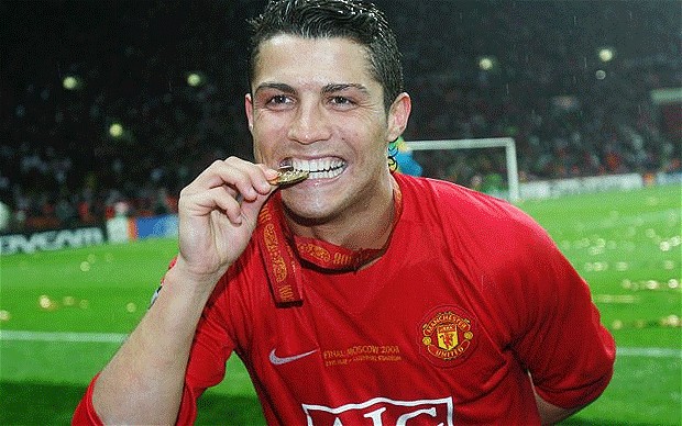 
	Cristiano Ronaldo muốn giải nghệ tại Manchester United