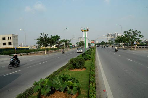 
	Đường Lê Văn Lương kéo dài đổi tên thành đường Tố Hữu.