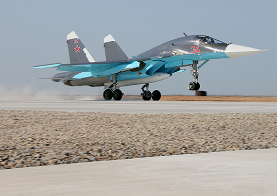 Su-34 cất cánh.