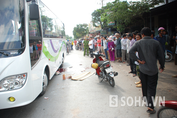 
	Hiện trường vụ tai nạn thương tâm