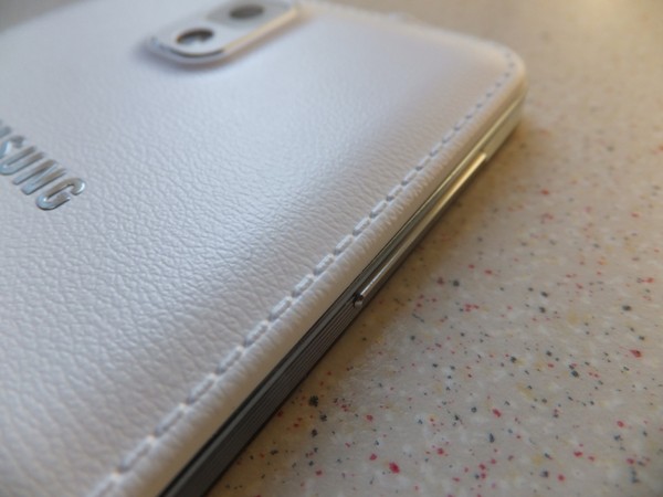 Galaxy S5 sẽ có vỏ kim loại đẹp mắt 1