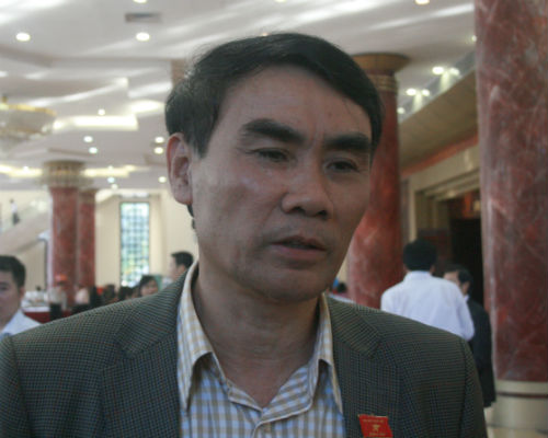 
	Trung tướng Trần Đình Nhã - Phó Chủ nhiệm UBQPAN trao đổi với phóng viên chiều 25/11.(Ảnh Nguyễn Dũng)