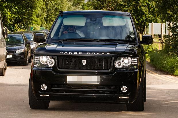 
	Ashley Young — Range Rover Sport Autobiography (68.995 bảng)