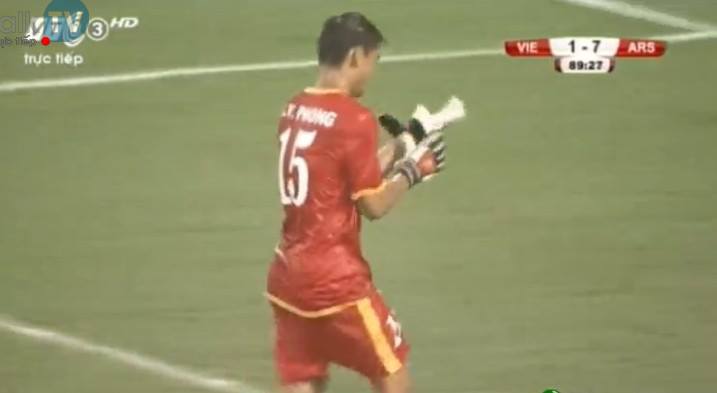 	Thủ môn xuất sắc nhất ĐT Việt Nam, anh ấy chưa để lọt lưới bàn nào trong sự nghiệp thi đấu của mình