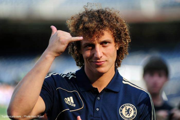 
	Trung vệ David Luiz