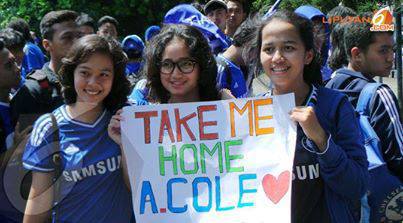 	Ashley Cole bá đạo quá