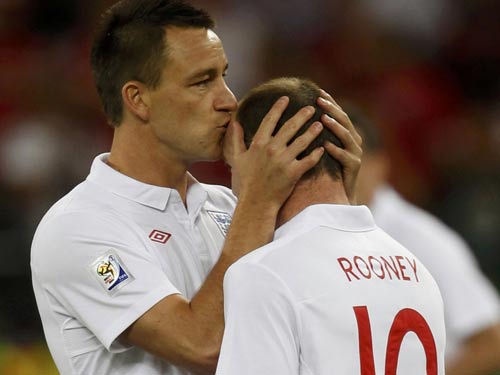 
	Terry... hôn Rooney