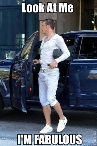 
	Nhìn Gareth Bale trông cũng "thím" ra phết