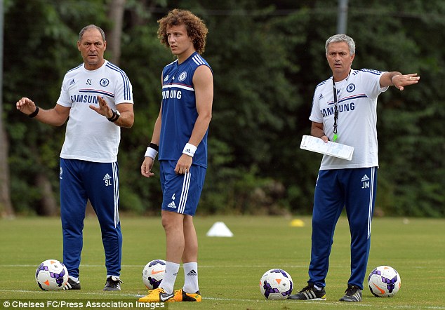 Giống David Luiz như đúc, fan được Chelsea trọng thưởng