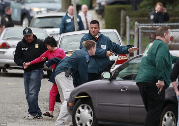 Toàn cảnh cuộc săn lùng nghi phạm 'nghẹt thở' vụ đánh bom kép ở Boston