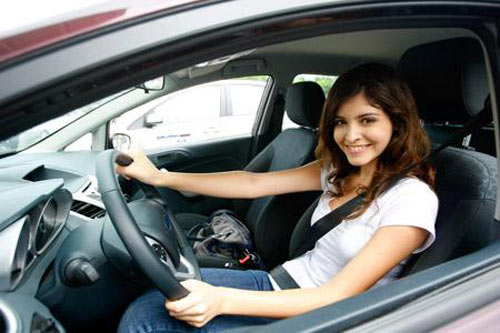 Phụ nữ Ả rập không được phép lái xe để bảo vệ...buồng trứng