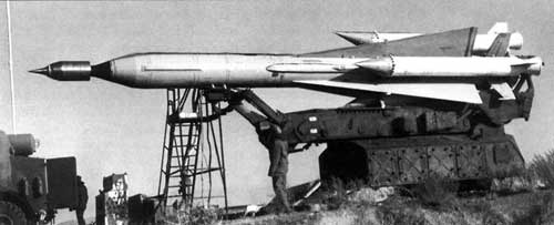 Tên lửa Kholod (холод) được chế tạo trên cơ sở hệ thống tên lửa phòng không S-200