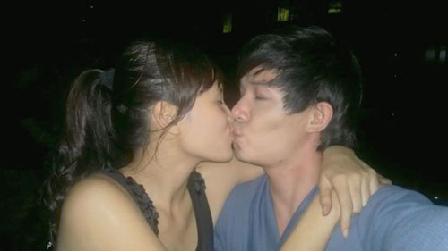 Những nụ hôn "mùi mẫn" công khai của sao Việt 7