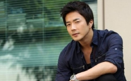 Kwon Sang Woo trổ tài nịnh vợ bằng bánh ngọt 3