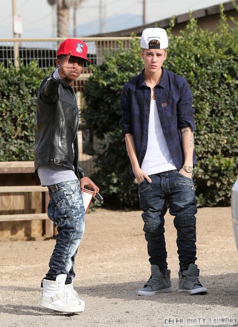 Justin Bieber cưỡi ngựa cũng “sợ” paparazzi 9
