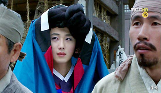Những màn giả gái ‘siêu độc’ trên phim Hàn