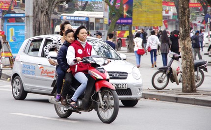 Hà Nội: Càng trẻ, càng giàu, càng coi thường luật 1