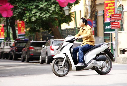 Hà Nội: Càng trẻ, càng giàu, càng coi thường luật 3