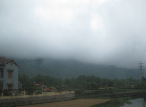 Mây mù bao phủ đỉnh núi tại địa phận tỉnh Nghệ An.